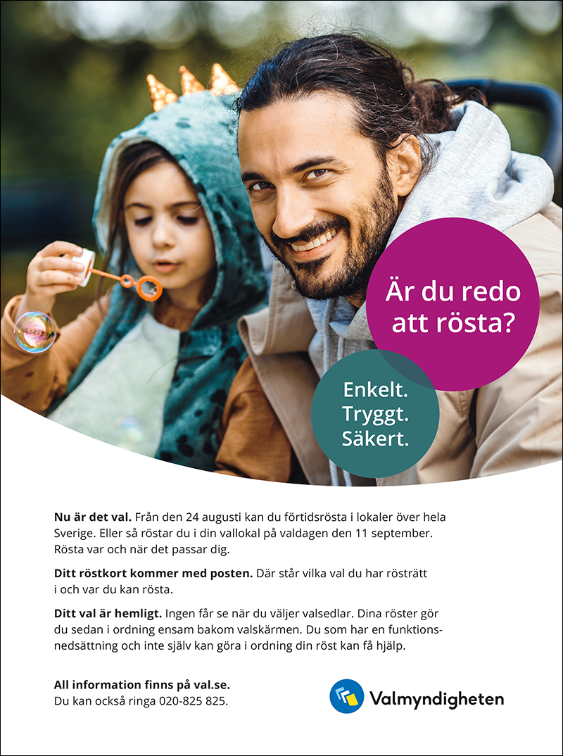 Tryckt annons från Valmyndigheten, visar pappa på väg till vallokalen med barn i barnvagn.